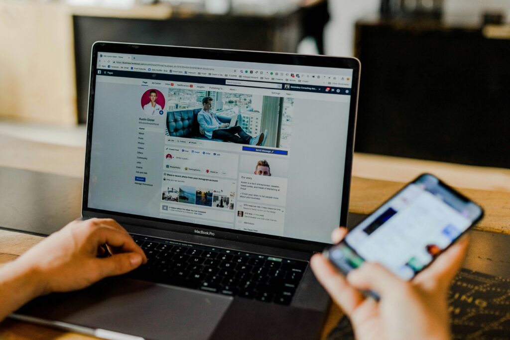 Come Condividere un PDF su Facebook, WhatsApp e Social